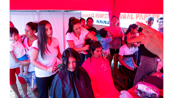 Alcaldesa participa en Acci贸n C铆vica en Papaplaya.