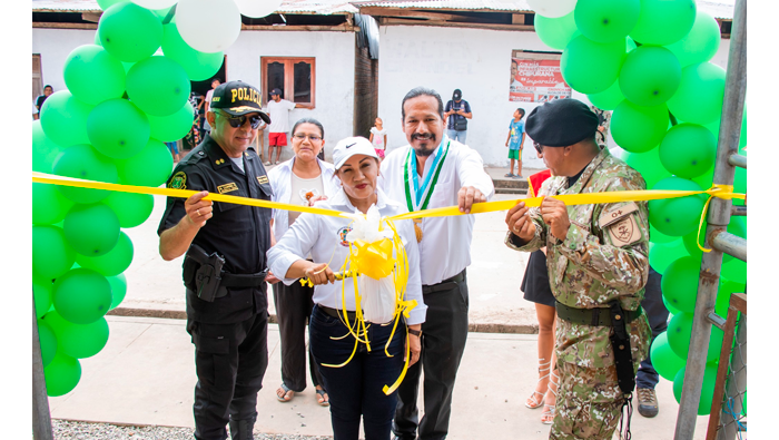 Alcaldesa inaugura e implementa comedor popular.