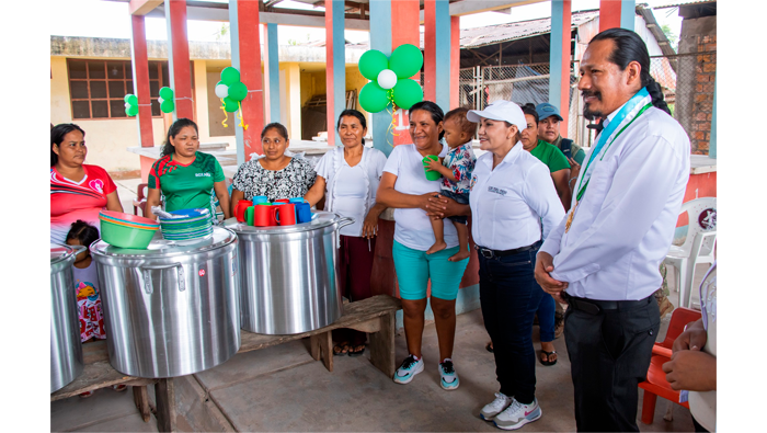 Alcaldesa inaugura e implementa comedor popular.