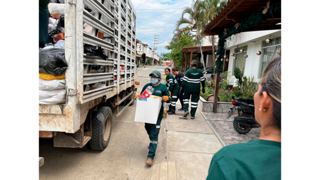 Recojo de residuos sólidos en diferentes puntos de la ciudad de Tarapoto.
