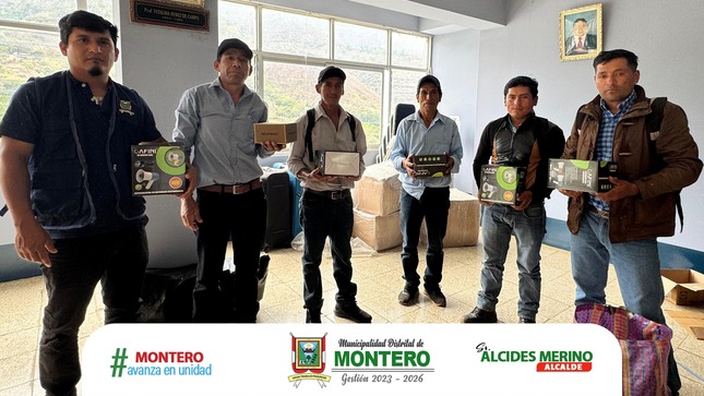 MDM Realiza Entrega de Indumentaria a Rondas campesinas de Montero 
