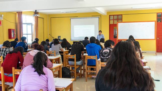 El Gerente de Promoción del Desarrollo Social y Económico, dio a conocer que se iniciaron los talleres de  vacaciones útiles y la Cepre Muni 2025 qué beneficia a más de 230 niños de la provincia.