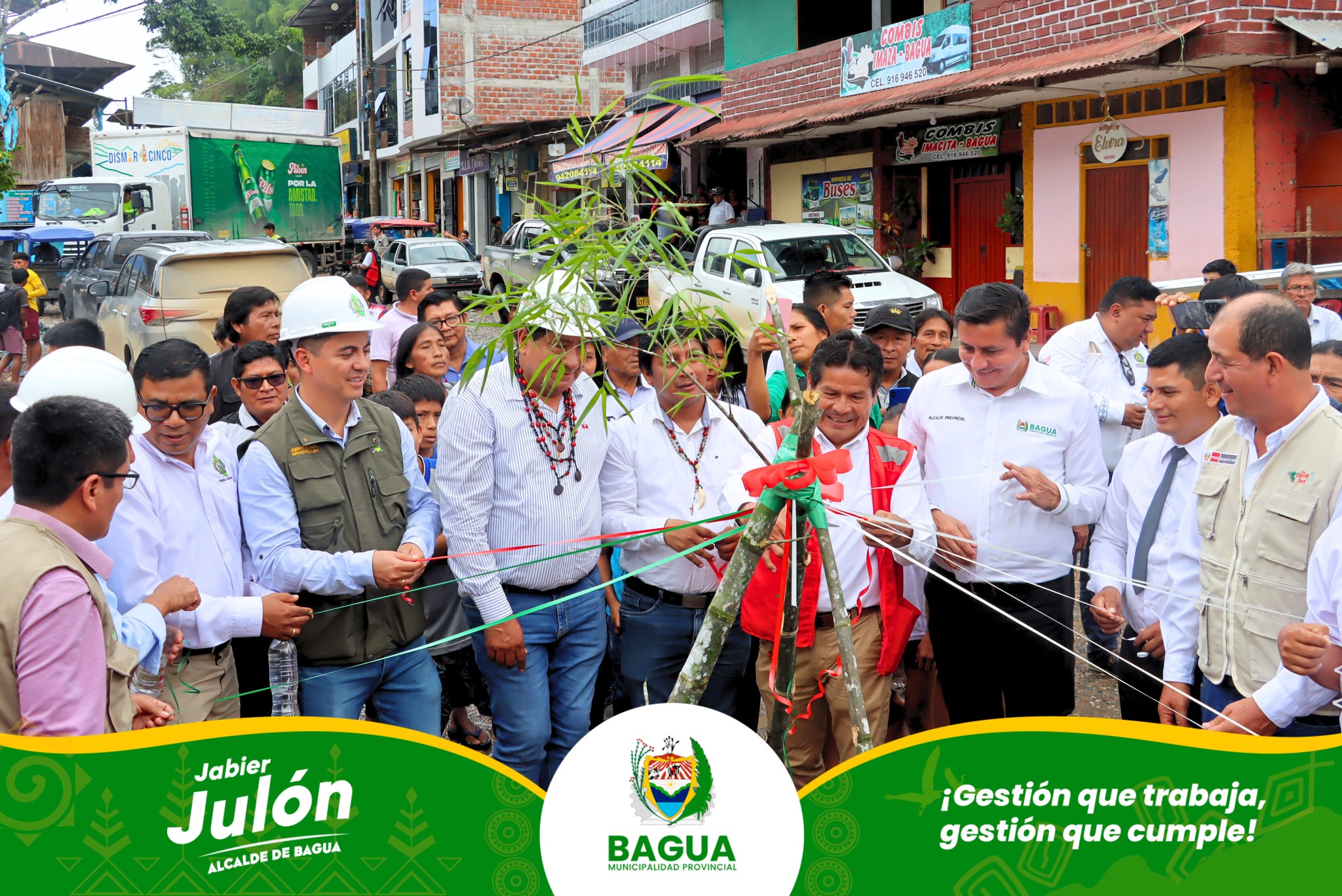 Alcalde Jabier Jul贸n particip贸 en la colocaci贸n de la primera piedra