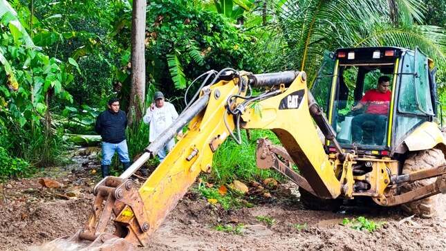 Trabajos De Descolmatación y Limpieza Del Derrumbe Que Inundó La Comunidad Nativa De Santa Rosa De Ubiriki.
