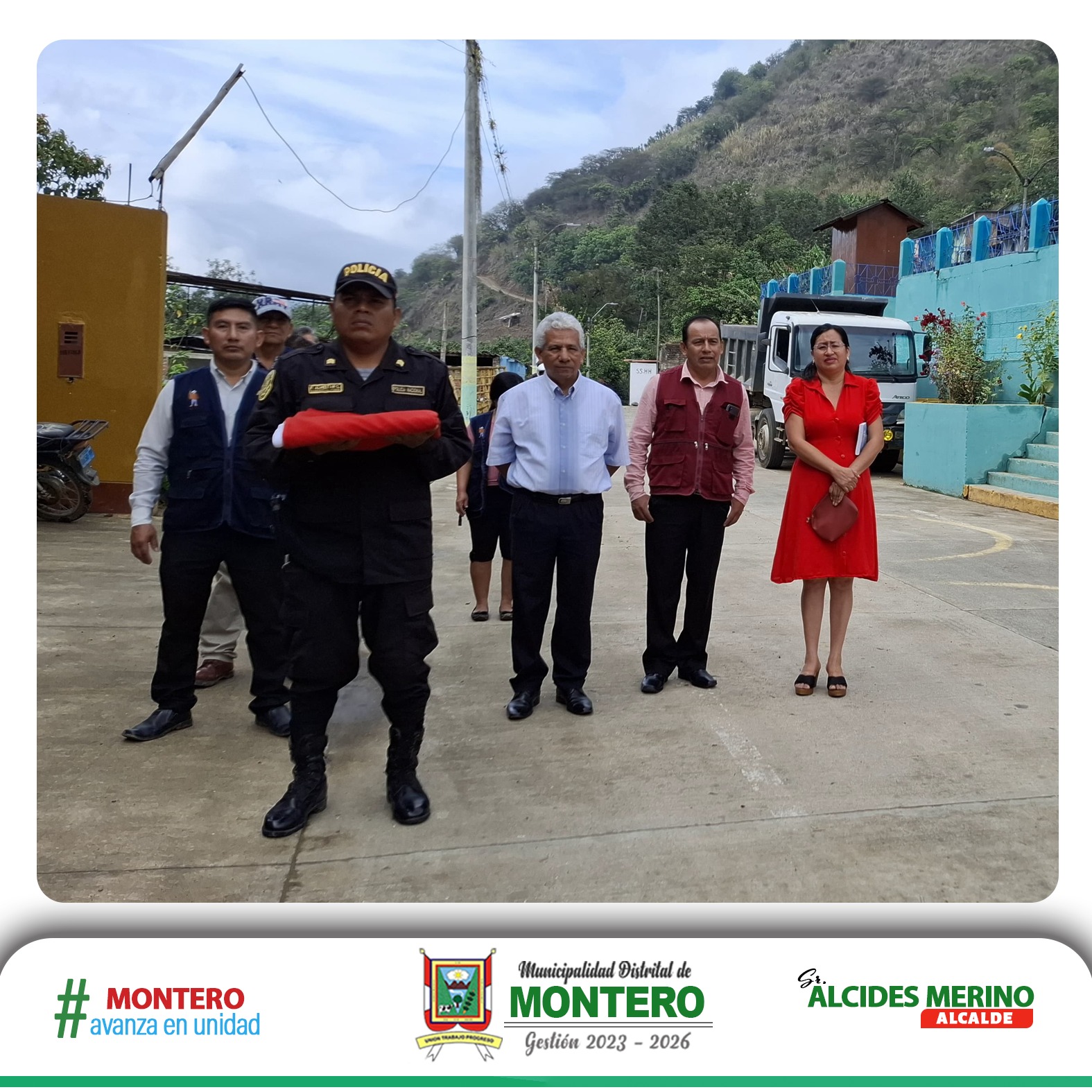 Izamiento Dominical  Del Pabellón Nacional del Perú