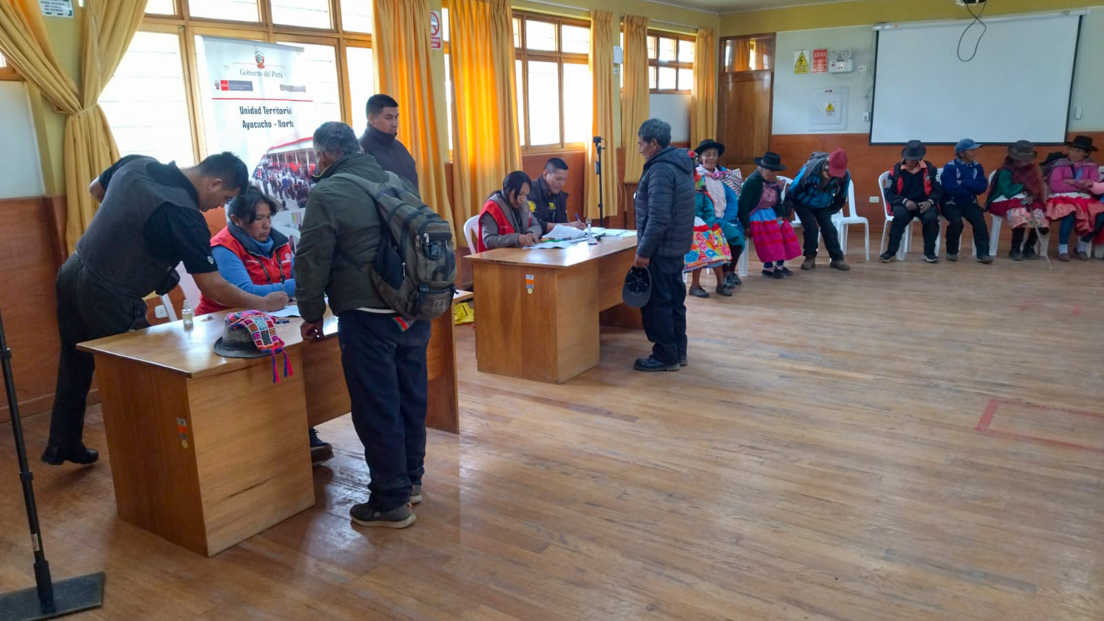 Entrega de la subvención económica - Pension65 - Tambo Cunya-Ayacucho