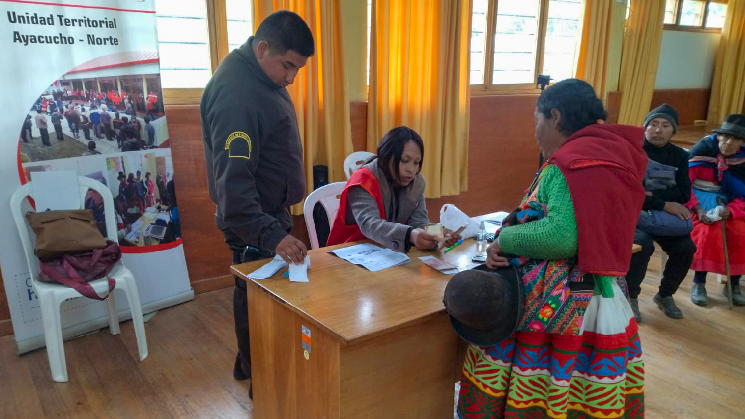 Entrega de la subvención económica - Pension65 - Tambo Cunya-Ayacucho