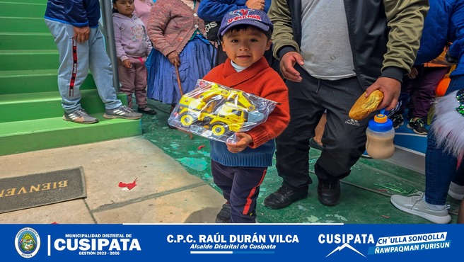 La Municipalidad Distrital de Cusipata realiza la gran chocolatada y reparticiรณn de juguetes para los niรฑos y niรฑas del Cusipata