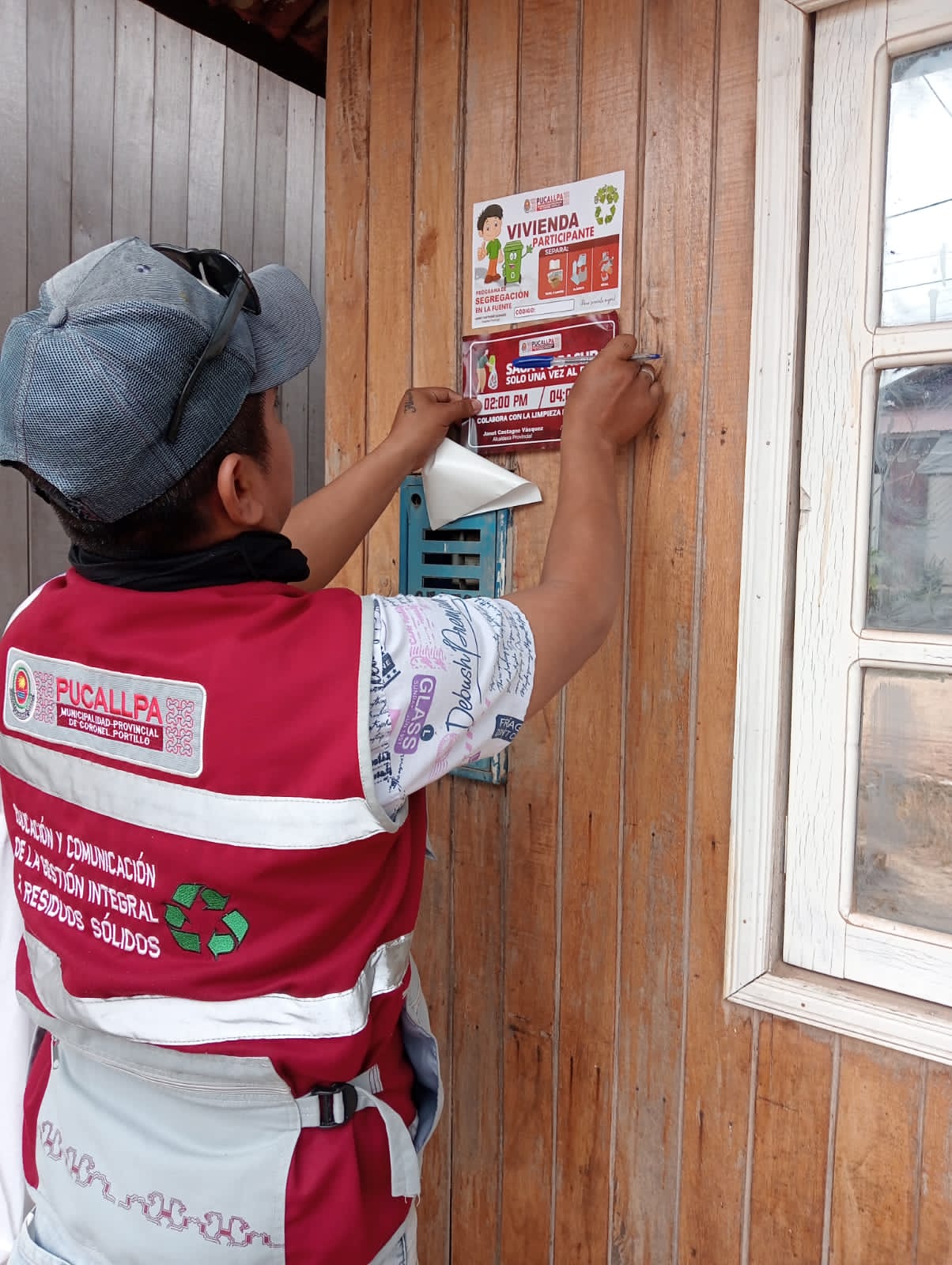 Promotor ambiental pega strikes a viviendas que segregan 