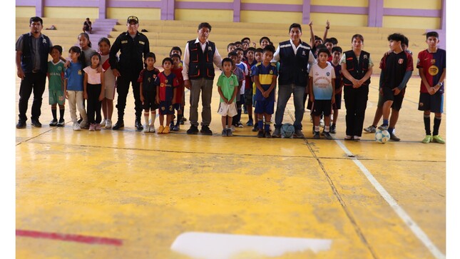 Alcalde Participa de Apertura del Programa Preventivo Club de Menores Amigos de la Policía 2025 