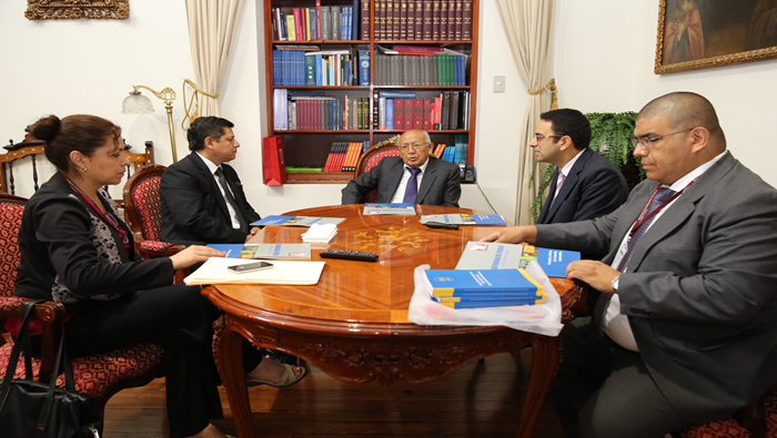 Presidente del TC sostiene reunión de trabajo con defensor del pueblo