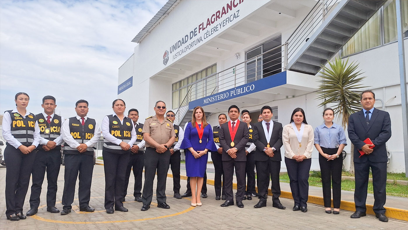 Presidenta de la Corte Superior de Justicia de La Libertad, Cecilia Milagros León Velásquez, visita la Unidad de Flagrancia Modelo de Trujillo
