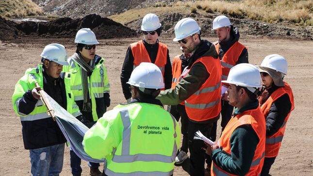 Expertos internacionales visitan proyectos de remediación ambiental en Pasco