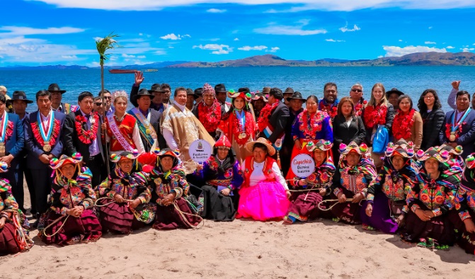 Ministra de Comercio Exterior y Turismo anunció la promoción de la Festividad Virgen de la Candelaria en la Feria Top Resa de Francia 2025