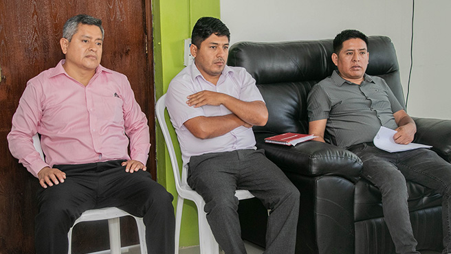 Alcalde se reúne con funcionarios para evaluar avances en el marco del estado de emergencia