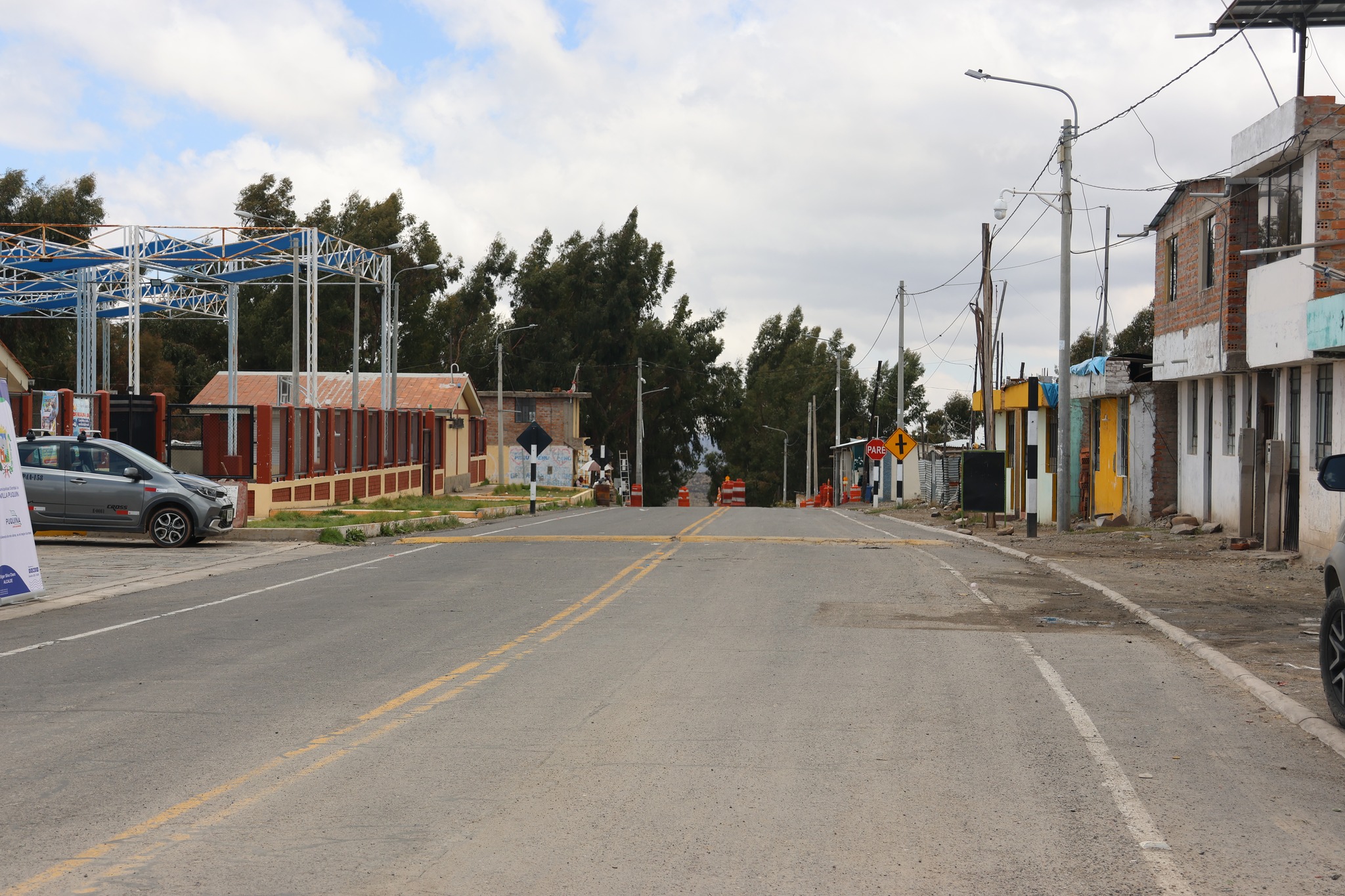 Colocación de Primera Piedra vía principal Talamolle.