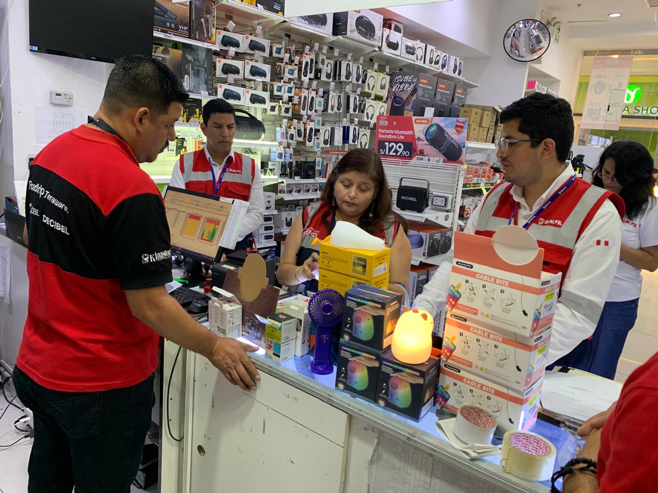 Inspector en tienda de ropa