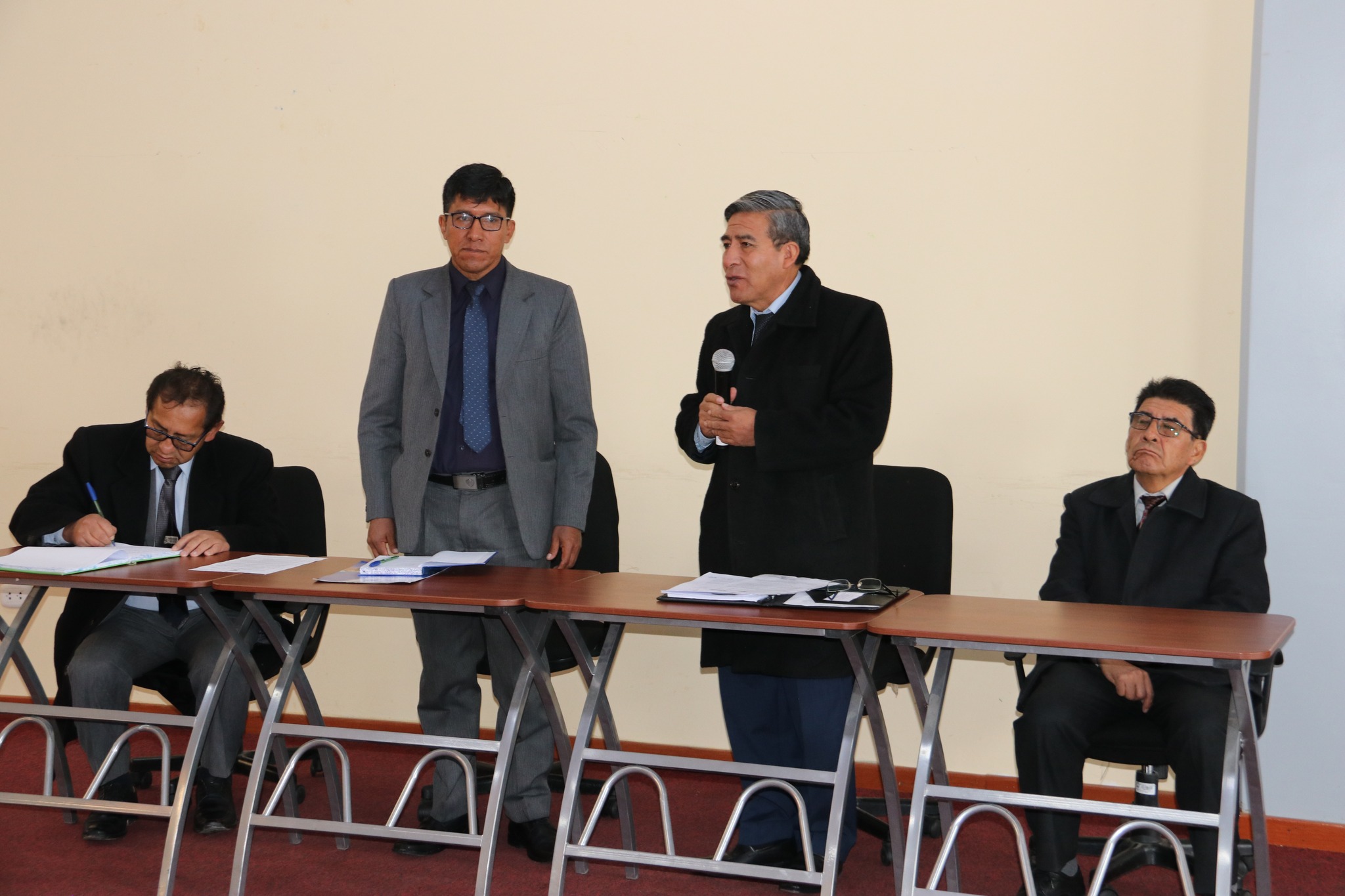La UGEL MELGAR ya cuenta con un nuevo director.