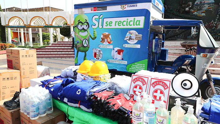 Gobierno entrega vehículos e implementos para potenciar la gestión de residuos sólidos en Tumbes