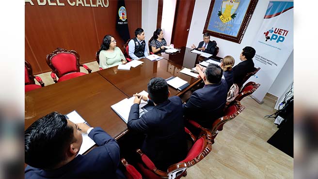 Presidente de la Corte Superior del Callao, Miguel Castañeda Moya, se reunión con funcionarios de la UETI Penal del Poder Judicial durante visita de monitoreo y supervisión al Módulo del NCPP
