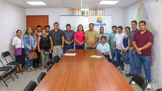 Alcalde sostiene reunión en las instalaciones de la Gerencia Subregional El Pacífico