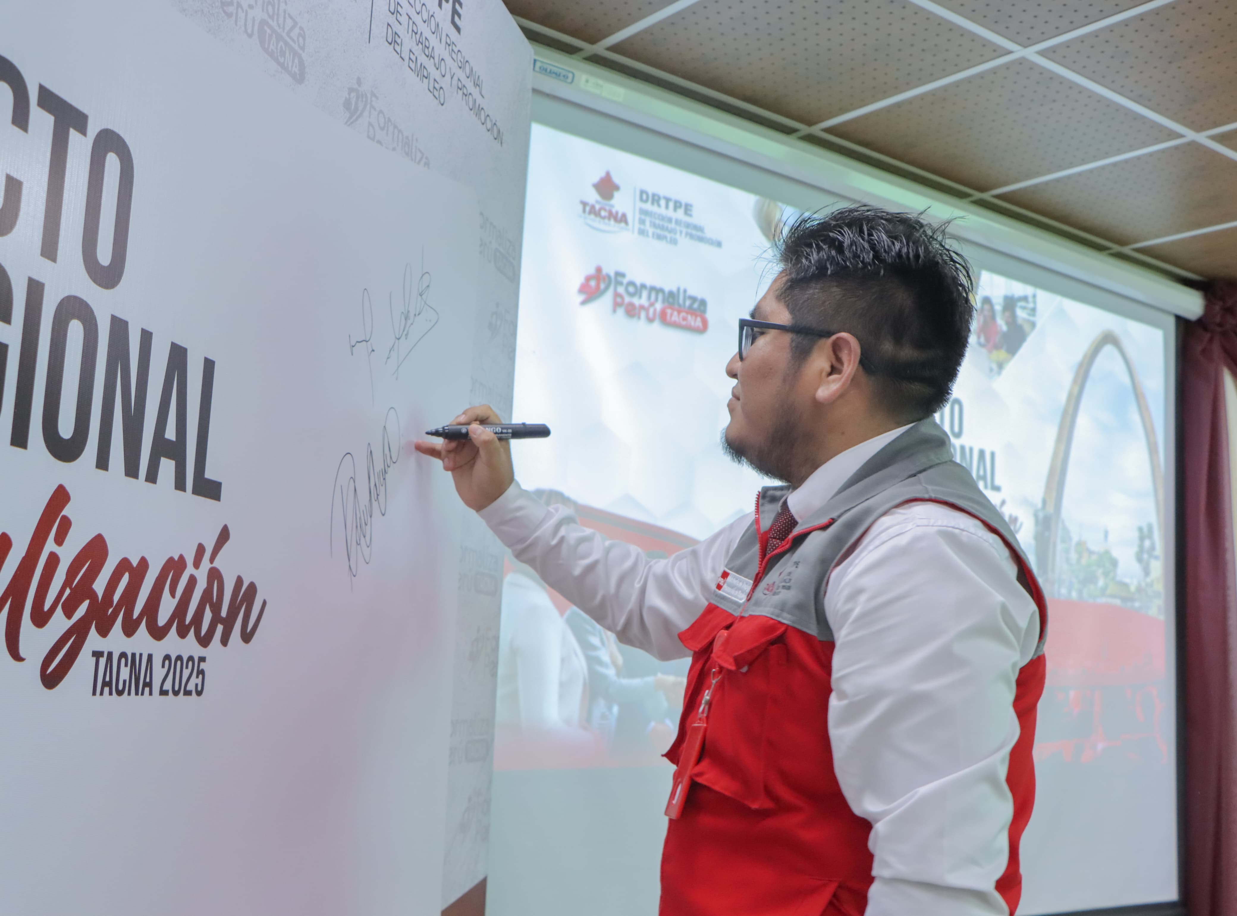 Más de veinte instituciones impulsan la formalización laboral, empresarial y tributaria en Tacna