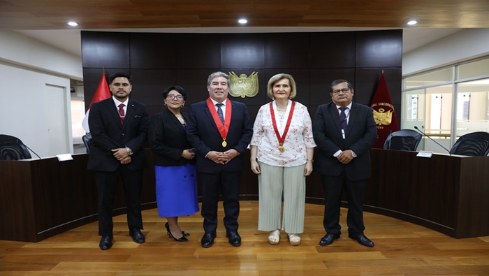 Presidenta del TC Luz Pacheco recibió la visita del presidente de la Corte Superior de Justicia de Huánuco