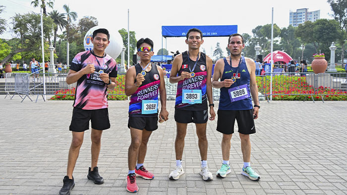 Más de 6 000 corredores participaron de carrera 10 k aniversario de Lima -3