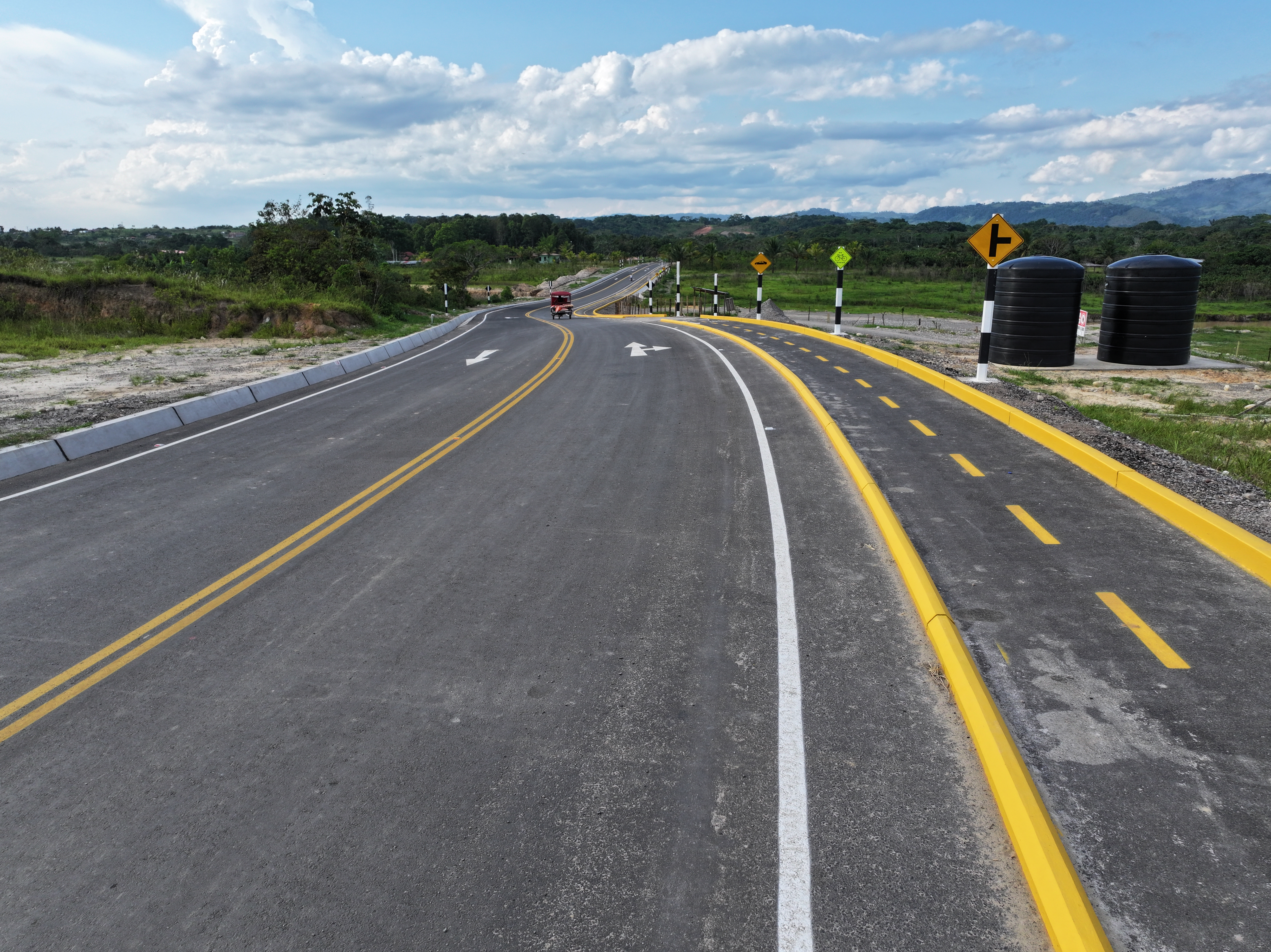 asfaltado de la carretera Puente Motilones – Sector Fachín – Sector Cococho – Puerto Tahuishco