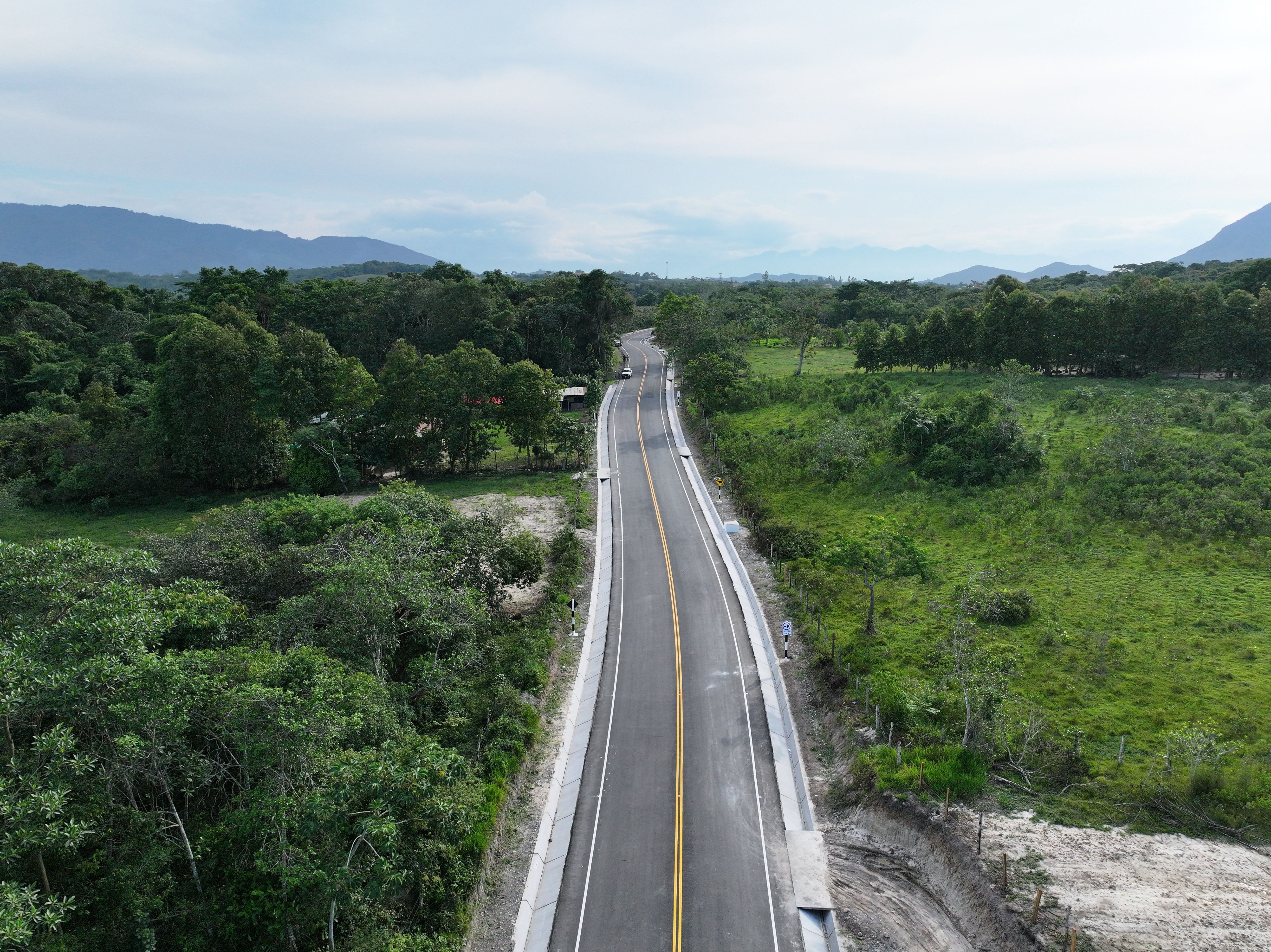 asfaltado de la carretera Puente Motilones – Sector Fachín – Sector Cococho – Puerto Tahuishco