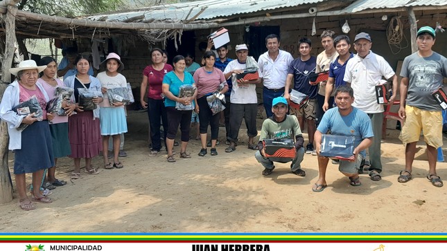 Archivo JPG de donación de prendas de vestir y calzado.