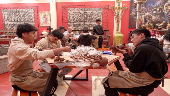 Puno: Ministerio de Cultura y UNESCO se unen para desarrollar proyecto de producción de cerámica tradicional de Checca Pupuja con jóvenes