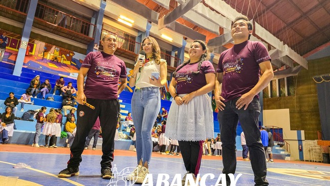 #FlorDeAmancaes  ¡Seguimos visitando las comparsas!