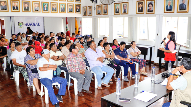 Mesa de diálogo con juntas vecinales: Trabajando juntos por Huaral