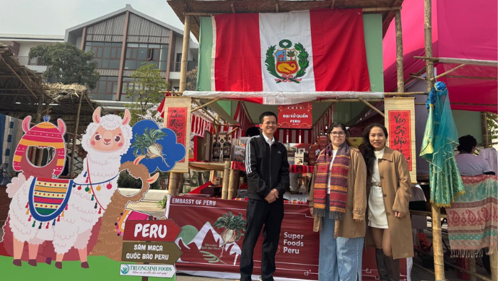 Embajada del Perú en Vietnam promociona la maca en Festival de Primavera 2025