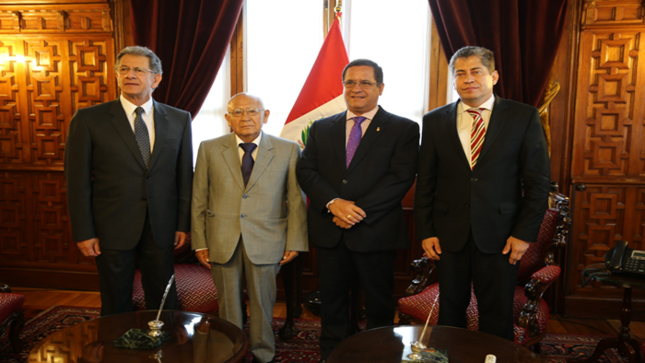 Presidente del TC Manuel Miranda visitó al presidente  del Congreso Luis Iberico