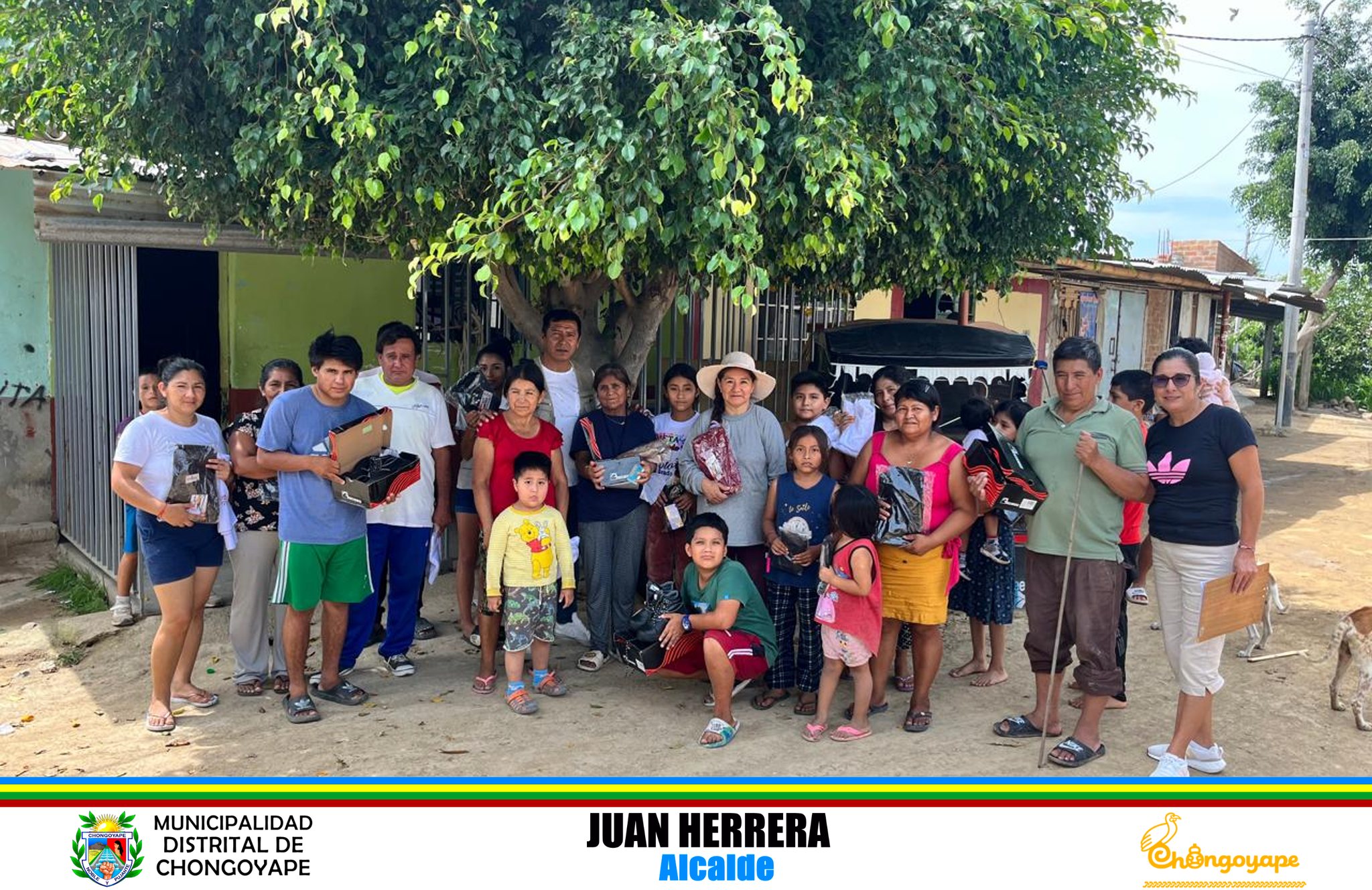 Archivo JPG de la repartición de donación de ropa y calzado.