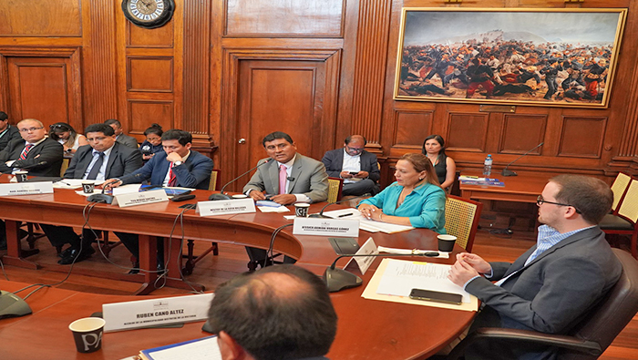 asistiendo a la mesa de trabajo denominada “Destrabe de Obras – Lima Metropolitana”