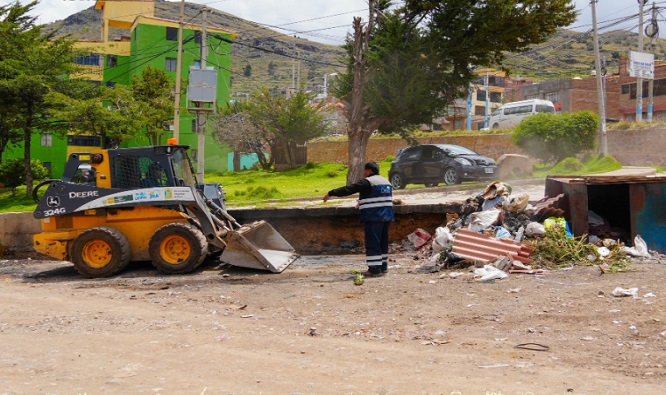 Municipalidad de Puno realizó intervención limpieza en puntos críticos de acumulación de residuos sólidos