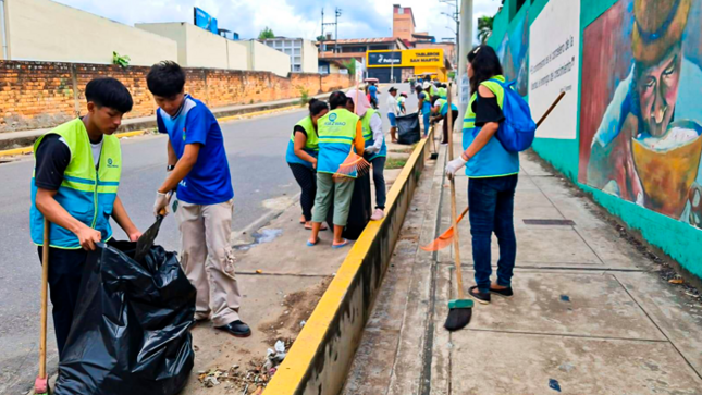Jornada de limpieza promovido por el grupo ASEZ WAO.