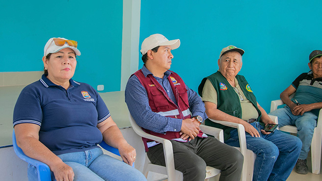 Autoridades realizaron la supervisión de la ejecución del plan integrado para el control de la mosca de la fruta en la provincia de Huarmey