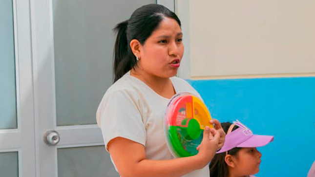 Municipalidad realiza charla informativa de alimentación saludable y psicológico a madres de las ludotecas de Huarmey