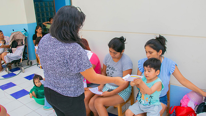 Municipalidad realiza charla informativa de alimentación saludable y psicológico a madres de las ludotecas de Huarmey