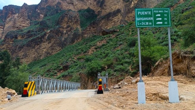 MTC culminó la instalación del puente Gargahuaín en Áncash