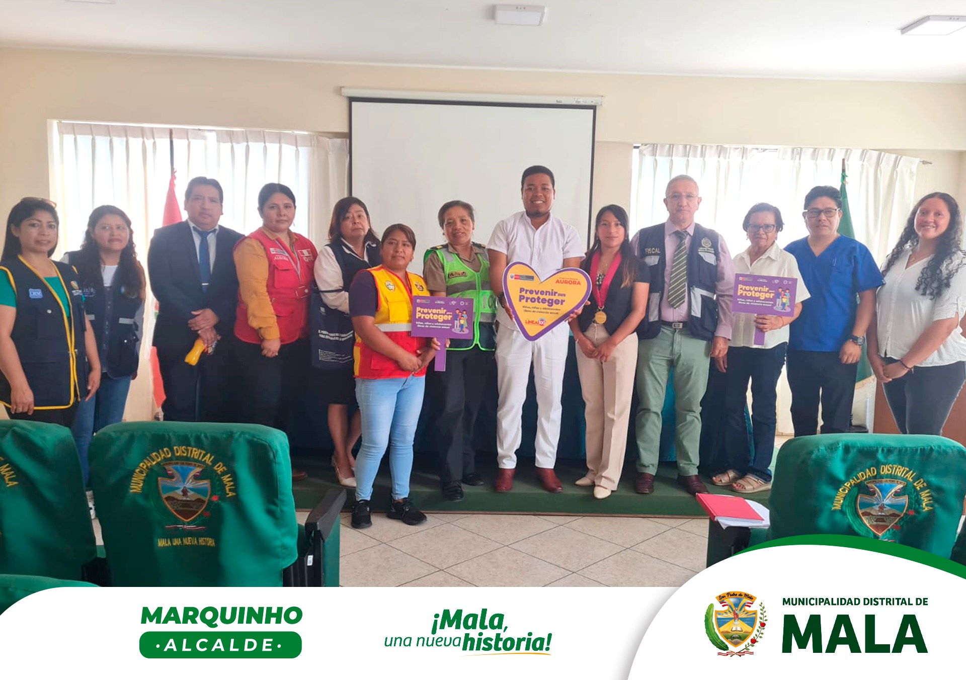 👉Con el objetivo de articular esfuerzos, generar estrategias para hacerle frente a la violencia contra las mujeres e integrantes del grupo familiar y garantizar una vida libre de violencia asegurando el ejercicio pleno de sus derechos. La Municipalidad Distrital de Mala, instaló y juramentó la Instancia Distrital de Concertación para prevenir, sancionar y erradicar la violencia contra la mujer y los integrantes del grupo familiar 2025, asimismo se aprobó el plan de trabajo.
📌En el marco del cumplimiento de las responsabilidades sectoriales que define la Ley N° 30364, norma promovida por el Estado Peruano la instancia tiene como finalidad prevenir, erradicar y sancionar toda forma de violencia contra las mujeres por su condición de tales, y contra los integrantes del grupo familiar, especialmente cuando se encuentran en situación de vulnerabilidad, por edad o situación física como las niñas, niños, adolescentes, personas adultas mayores, personas con discapacidad.
👉 La instancia está integrada por:
✅Julio Marquinho Espichán Asín Presidente de la Instancia Distrital de Concertación
✅Dra. María Elena Díaz Yaya - Secretaria Técnica de la Instancia
✅Dra. Paola Francia Apaza - Representante del Centro de Emergencia Mujer
✅Mayor P.N.P. Jorge Antonio Salcedo Jordan - Comisario PNP del distrito de Pacarán
✅ María Gabriela Flores Marín- Subprefecta del Distrito de Mala
✅Dra. Teresa del Pilar Vera Tudela Benza- Representante del Poder Judicial
✅Dr. Edgar Martín Chávez Cabrera - Representante del Ministerio Público
✅Paula Coello - en representación del Dr. Leonel Quispe Alfaro - Director del Centro de Salud de Mala
✅Leonardo Grijalba Cañari en representación del Dr. Pedro Alfaro Torres - Director del Centro Médico de Mala - ESSALUD
✅lic. Psic. Betsy Rebaza Cordova - Jefa del Csmc. Valle de la Esperanza
✅Sra. Silvia Vicenta Medrano Rosadio - Coordinadora de las Juntas Vecinales
𝙈𝙖𝙡𝙖, 𝙪𝙣𝙖 𝙣𝙪𝙚𝙫𝙖 𝙝𝙞𝙨𝙩𝙤𝙧𝙞𝙖 🌄