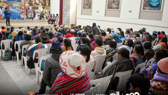 ARCHIVO JPG EXITOSA CAPACITACIÓN A LA DIRECTIVA DE COMEDORES POPULARES EN EL USO DE CUENTAS BANCARIAS EN PAUCARTAMBO