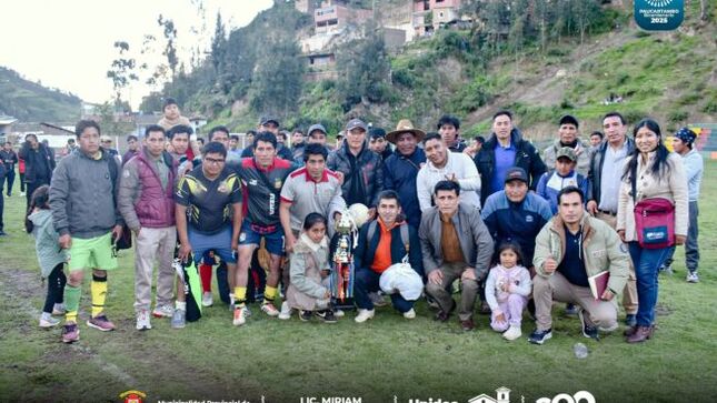 ARCHIVO PDF CAMPEONATO DE FÚTBOL MÁSTER Y SÚPER MÁSTER EN PAUCARTAMBO: UN EVENTO DEPORTIVO QUE UNE GENERACIONES
