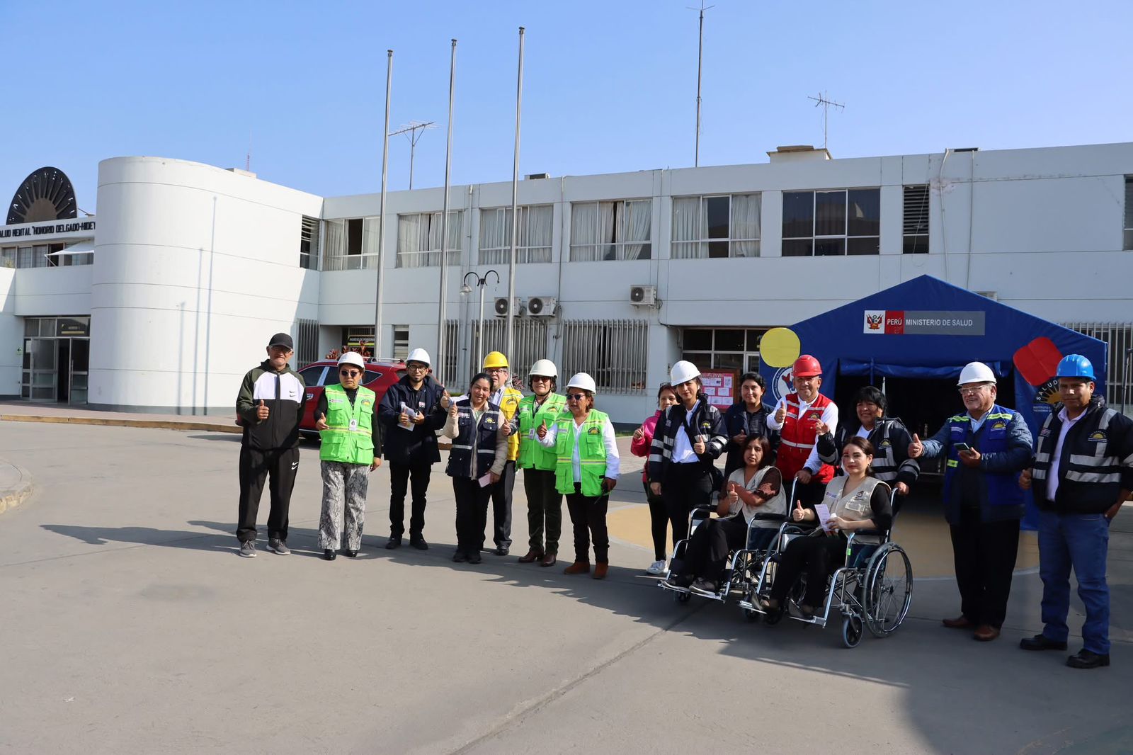 Brigadistas del INSM “HD-HN” participan en acto conmemorativo por el Día Nacional de la Defensa Nacional en el MINSA
