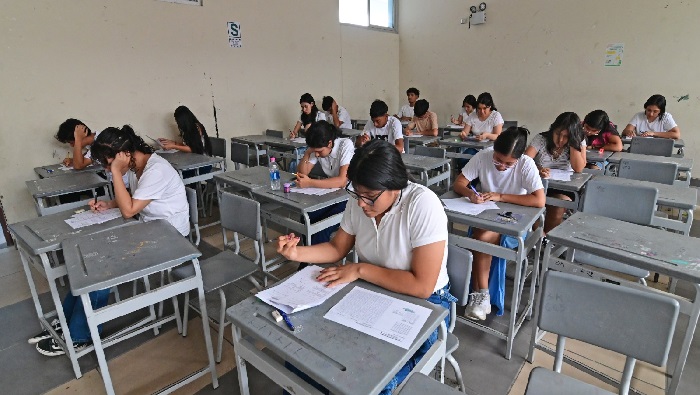 Academia preuniversitaria en marcha