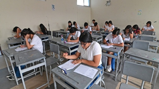 Academia preuniversitaria en marcha